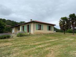 Maison en campagne avec vue sur les Pyrénées